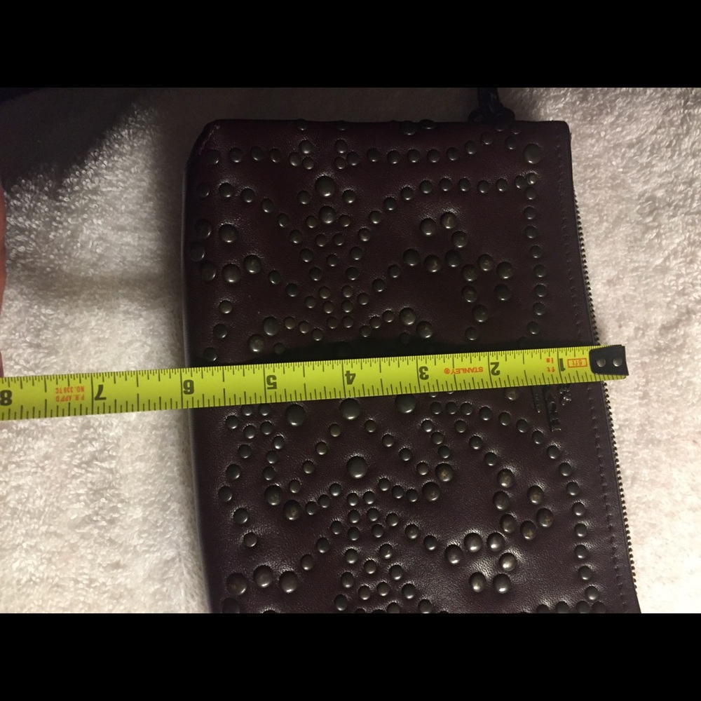 Coach - Picture 5 of 6
